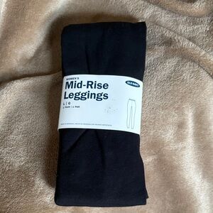 NWT Old Navy Women’s BlackMid-Rise Leggings in Large